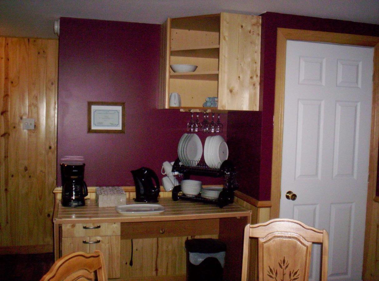 Gite Au P'Tit Bonheur B&B Coaticook Ngoại thất bức ảnh